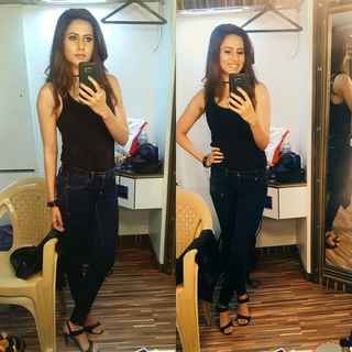 Sargun Mehta feet photo thumbnail