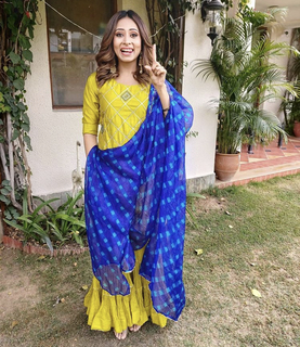 Sargun Mehta feet photo thumbnail
