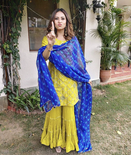 Sargun Mehta feet photo thumbnail