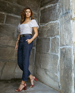 Sargun Mehta feet photo thumbnail