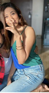 Sargun Mehta feet photo thumbnail