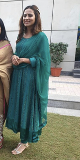 Sargun Mehta feet photo thumbnail