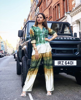 Sargun Mehta feet photo thumbnail