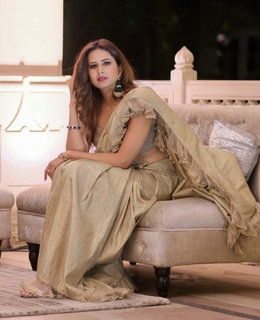 Sargun Mehta feet photo thumbnail