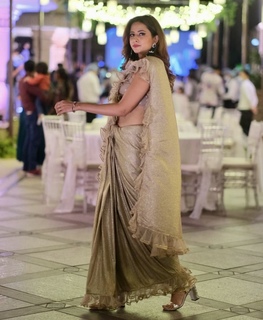 Sargun Mehta feet photo thumbnail