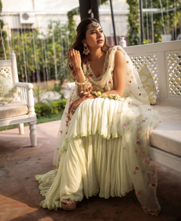 Sargun Mehta feet photo thumbnail