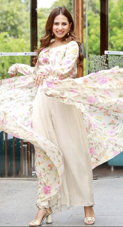 Sargun Mehta feet photo thumbnail