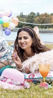 Sargun Mehta feet photo thumbnail