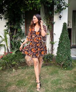 Sargun Mehta feet photo thumbnail