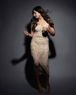 Sargun Mehta feet photo thumbnail