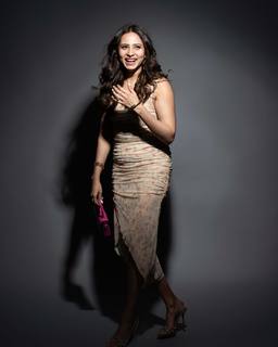 Sargun Mehta feet photo thumbnail