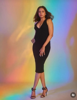 Sargun Mehta feet photo thumbnail