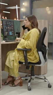 Sargun Mehta feet photo thumbnail
