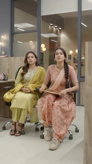 Sargun Mehta feet photo thumbnail