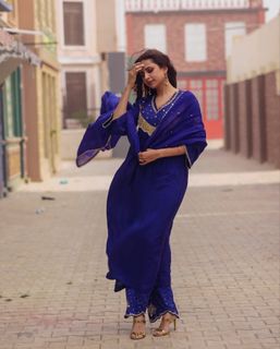 Sargun Mehta feet photo thumbnail