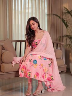 Sargun Mehta feet photo 7