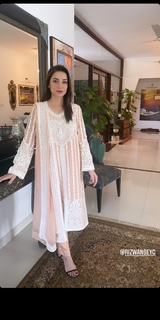 Sarwat Gilani feet photo 8