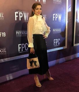 Sarwat Gilani feet photo 2