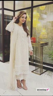 Sarwat Gilani feet photo 19