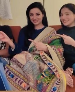 Sarwat Gilani feet photo 8
