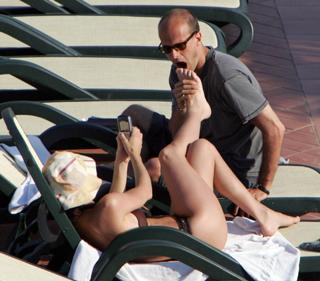 Sasha Alexander feet photo thumbnail