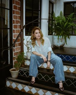 Sasha Alexander feet photo thumbnail