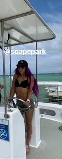 Sasha Banks feet photo thumbnail