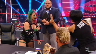 Sasha Banks feet photo thumbnail