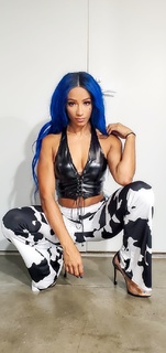 Sasha Banks feet photo thumbnail