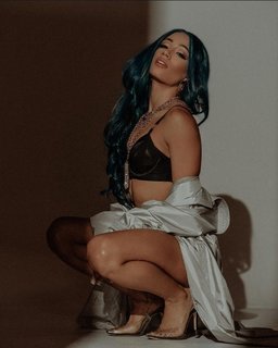Sasha Banks feet photo thumbnail
