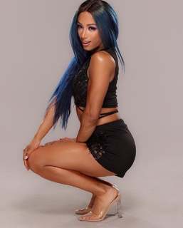 Sasha Banks feet photo thumbnail