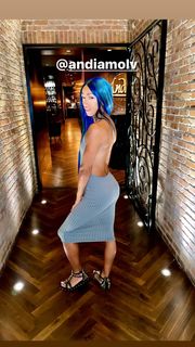 Sasha Banks feet photo thumbnail