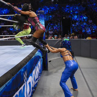 Sasha Banks feet photo thumbnail