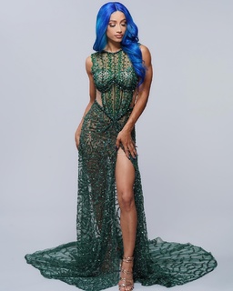 Sasha Banks feet photo thumbnail