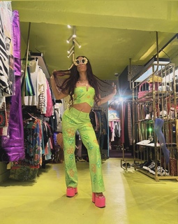 Sasha Banks feet photo thumbnail