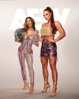 Sasha Banks feet photo thumbnail