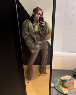 Sasha Banks feet photo thumbnail
