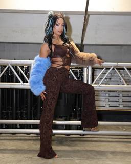 Sasha Banks feet photo thumbnail