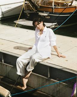 Sasha Calle feet photo thumbnail