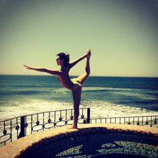 Sasha Cohen feet photo 5