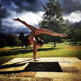 Sasha Cohen feet photo 3