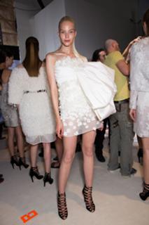 Sasha Luss feet photo thumbnail