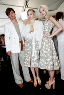 Sasha Luss feet photo thumbnail