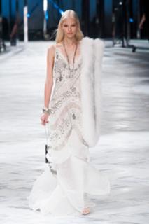 Sasha Luss feet photo thumbnail