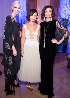 Sasha Luss feet photo thumbnail