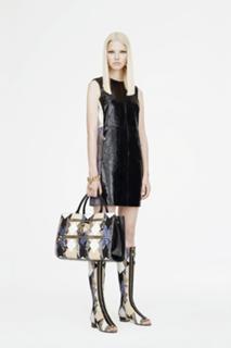 Sasha Luss feet photo thumbnail