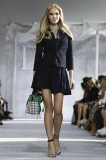 Sasha Luss feet photo thumbnail