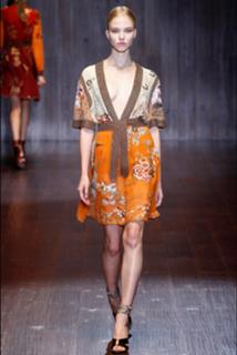 Sasha Luss feet photo thumbnail