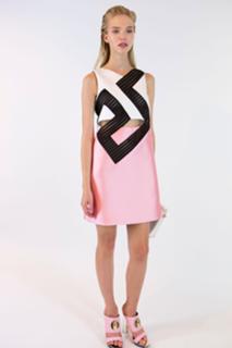 Sasha Luss feet photo thumbnail