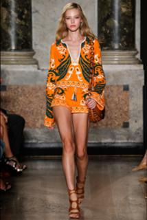 Sasha Luss feet photo thumbnail